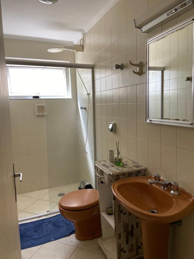Apartamento Encantador No Guaruja, Praia Da Enseada - Apenas 600M Da Praia ! ภายนอก รูปภาพ