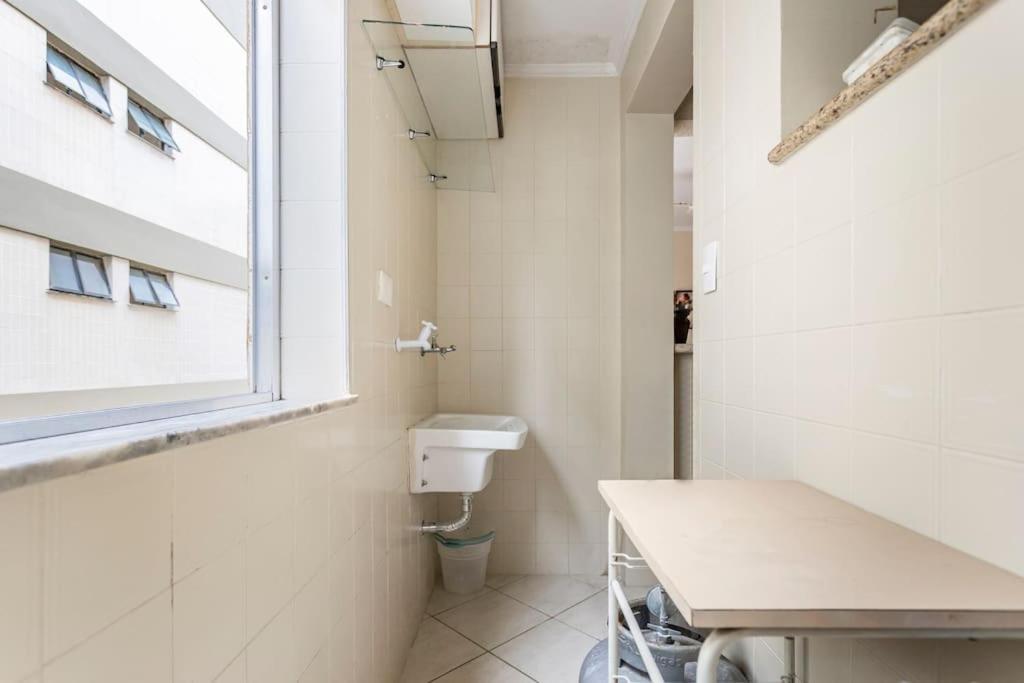 Apartamento Encantador No Guaruja, Praia Da Enseada - Apenas 600M Da Praia ! ภายนอก รูปภาพ