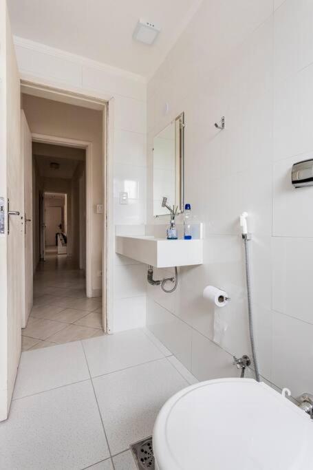 Apartamento Encantador No Guaruja, Praia Da Enseada - Apenas 600M Da Praia ! ภายนอก รูปภาพ